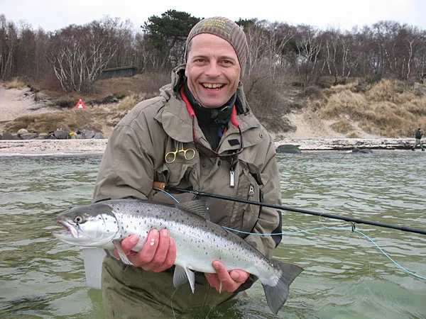 The prize - Jens has good reason to be happy. A chrome fish like this is not something you see every day